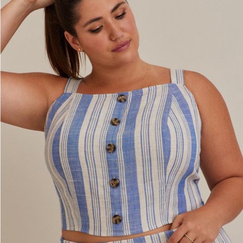 Torrid Blue & White Multi-Stripe Linen Blend Button-Front Crop Tank - Size 2